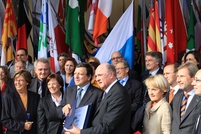 Julistus luovutettiin Euroopan komission puheenjohtaja Jose Manuel Barrosolle.